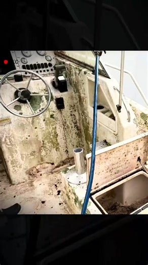 Restoring a $200 Boat After 15 Years of Neglect Part 1 #build #building #custom #boat #boatlife #restoration | Auto builder