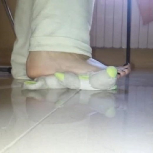 barefoot crushing puppet