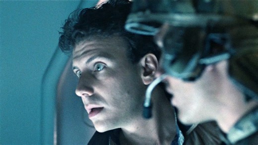 Aliens - love at first sight