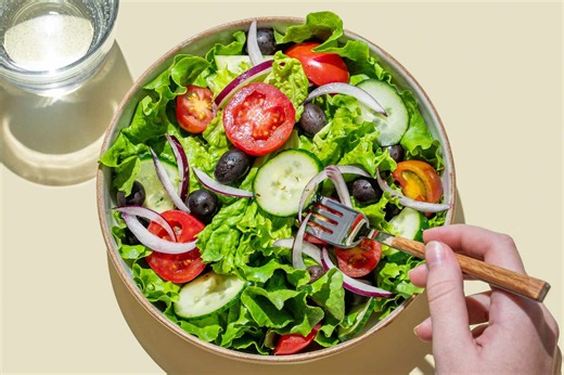 Is It Safe to Eat Lettuce Right Now? Food Safety Experts Weigh In