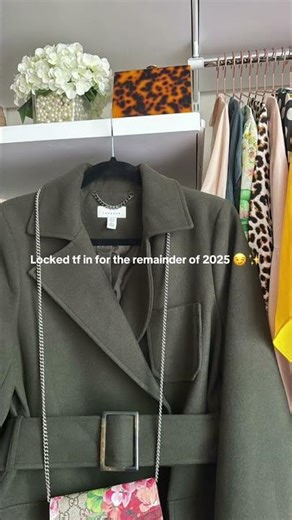 #closettour #wintercoats #lachiccouture @Topshop @gucci