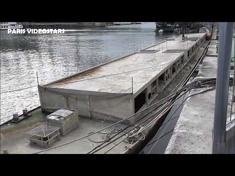Péniche en ciment armé ( reinforced concrete ship by Le Corbusier ) coulée @ Paris - 6 juillet 2020