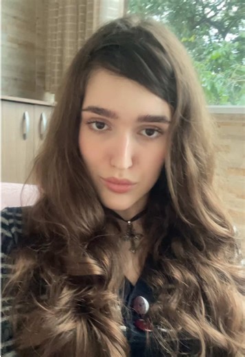 Chanel Fall 2022 Hair Trends to Try at Home