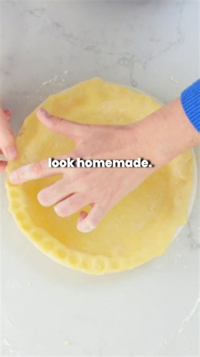 Want your store-bought pie crust to look completely homemade? A few simple moves turn it into a “made-from-scratch” crust instantly. | Bigger Bolder Baking