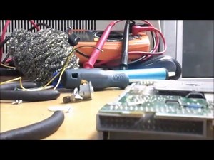 Réparation et soudures sur un lecteur de disquettes