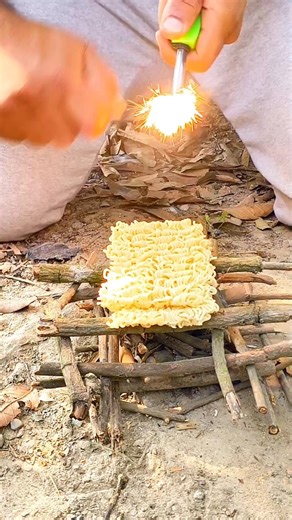 fire starter DIY with the help of Maggi#outdoors #campping #bushcraft