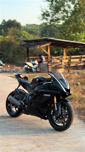 Experience the Thrill of the Yamaha R6
