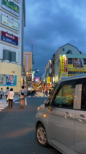 sky tree used to be the tallest tower in the world when it was built in 2012! #skytree #skytreetokyo #tokyo #japan #ashleyinjapan #shinjuku