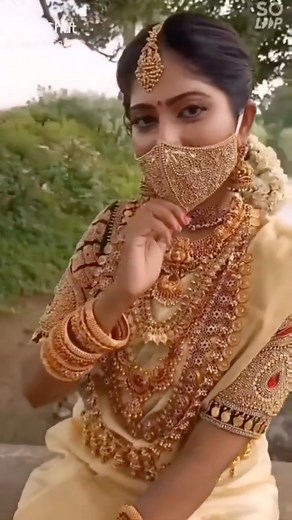 Brides of India on Instagram: "Follow @bridesof_india Email : bridesofIndia.info@gmail.com . . . . . #bridesofindia #keralaweddingstyles #bridaldiaries #sareelove #sareestyle #bridesmaid #swaggirl #bridalblouse #silksaree #blouse #chennaibrides #bridesofkerala #bridesessentials #keralam"