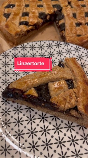 Linzertorte Rezept: Backe den beliebten Kuchen für deine Liebsten