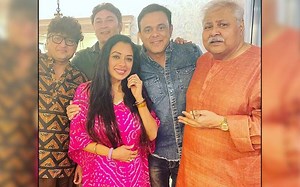 Sarabhai Vs Sarabhai Stars Rupali Ganguly, Sumeet Raghavan, Satish Shah And Rajesh Kumar's Reunion Will Make You Nostalgic; Anupamaa Actress Gives A Glimpse Into It | SpotboyE
