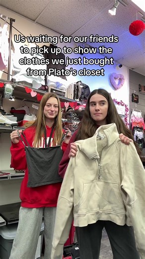 Come shop!!! #platoscloset #illinois #snapchat | platos closet