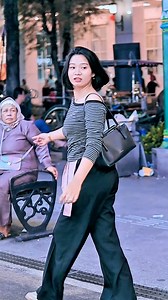 Prank take the beautiful woman's cell phone😂 | Ibnu Fhazar Zebua