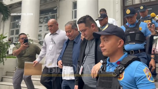 WATCH: Former DPWH engineer Henry Alcantara appeared before the Department of Justice today for "for a matter with the Witness Protection Program". When asked about his alleged recantation, the engineer shook his head. | via Andrea Salve, bnc.ph | Bilyonaryo News Channel