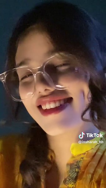 Tu Hi Meri Awargi: Harqaat aur Jazbat