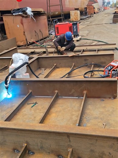 Revolutionizing Shipbuilding with Cobot Welding