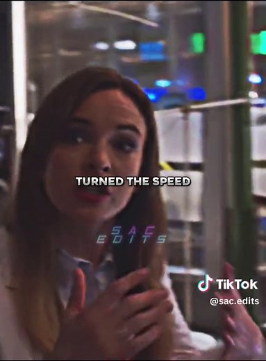 Barry Meets Caitlin in Flashpoint ⚡️