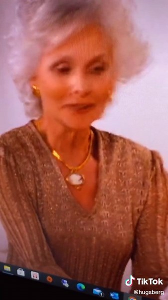 Sabrina the Teenage Witch Halloween Costume Ideas