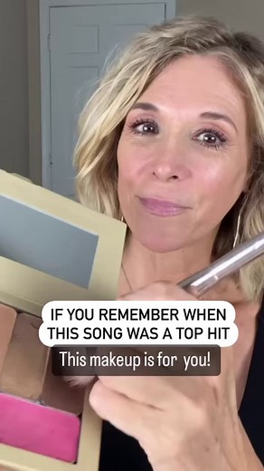 Comment MAKEUP for Color Match. Seint iiiD Cream Foundation was created with mature skin in mind.As we age, our skin just plain changes. We feel the same but we look in the mirror and we’re not seeing what we used to see.These changes can be challenging and affect our self-esteem.Finding the right product makes ALL the different. This makeup is just so ridiculously pretty. It’s cream, so it looks and feels more like skin. It is healthy for your skin, and hydrating. It doesn’t settle or cake or c
