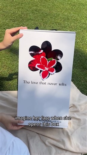 Elle Blooming 💐 on Instagram: "Imagine her face when she opens this box… That’s why we make flowers that last ✨ Find your perfect bouquet via the bio link 🔗 🌐: elleblooming.com ––– All handcrafted flower bouquets and frames made of pipe cleaner flowers by ELLE BLOOMING 💐 #handmadeflowers #giftideas #pipecleaners"