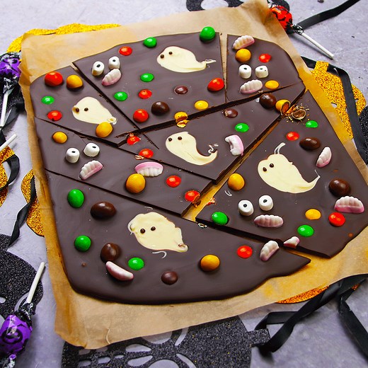 Easy Halloween chocolate bark recipe