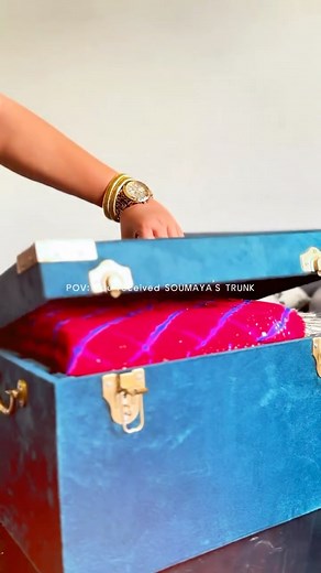 Soumaya by kanishka Sodha on Instagram: "Hello!!! Everyone! From bangle boxes to vanity trunks , from truso Trunks to printed beauties —— Soumaya by Kanishka Sodha is bringing you endless colours, prints and sizes to choose from . Stay tuned ….. our all -new Trunks collection is coming soon. ✨"