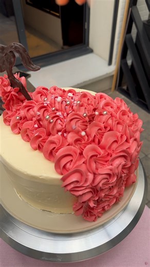 Princess Ice Cream Cake! Pretty, pink, and perfectly chilled 👑🍦 | Chefclub Network