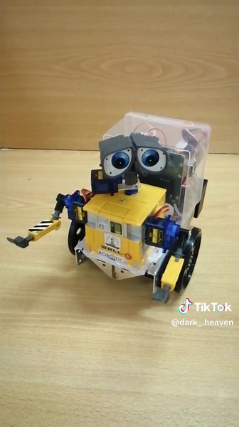 Construye tu Animatrónico WALL-E con Arduino
