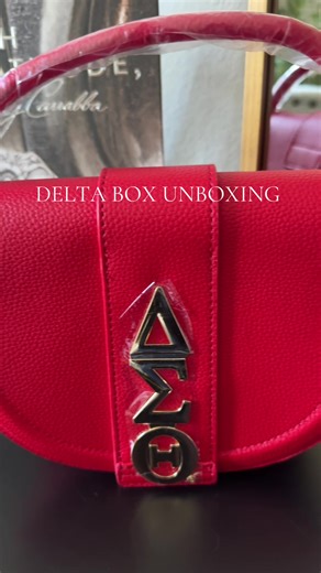 Just when I thought I didn’t need anything else… The Sister Circle Box 🤩 I love these bracelets for me and my legacy 🔺 @Dear Delta #DeltaBox