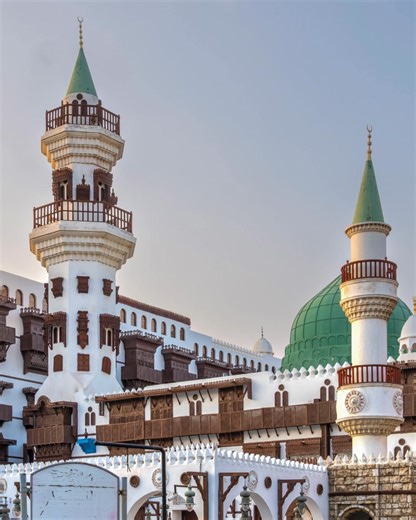 From its UNESCO-listed historic centre to its 30-kilometre beachfront Corniche, the Saudi Arabian city of Jeddah goes all out to impress 😍 Tap the link to discover more >>> https://bit.ly/4pxAa6g | TUI