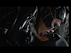 Deadly Kiss 😱 Batman Return 1992 Batman and Catwoman Kissing