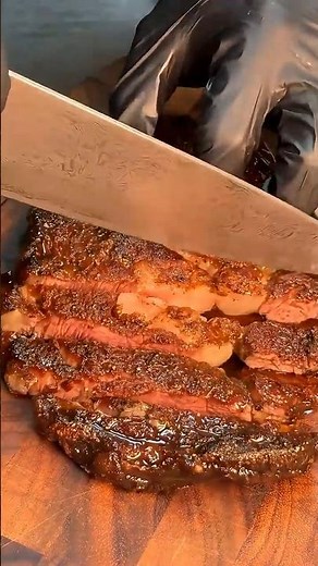 Crispy Charred Steak with Juicy Pink Center 🔥🥩