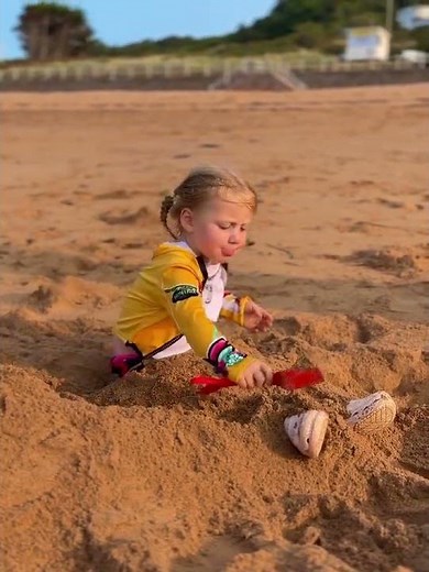 🌴 Cute Beach Moments | Emie Loves Playing in the Sand #kristenhanby #emie
