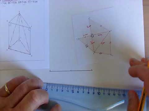 construire le patron d'une pyramide à base triangulaire ( collège)