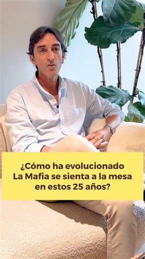 Grupo LMssLM on Instagram: "Cumplir 25 años significa mirar atrás… y entender por qué seguimos avanzando. En esta entrevista, @javier.floristan ,CEO de Grupo La Mafia, descubrimos cómo comenzó una de las evoluciones más importantes de la marca. Hace unos años iniciamos un camino claro: elevar la experiencia en todos los sentidos. Eso implicaba trabajar el producto desde dentro, renovar nuestros espacios para acompañar nuevos hábitos, formar mejor a nuestros equipos y apoyarnos en la tecnología p