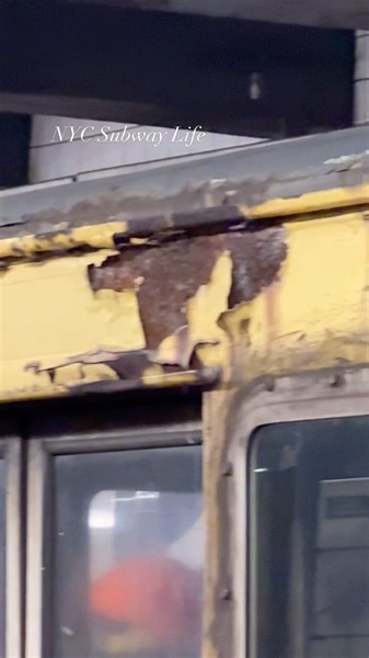 Rusty But Still 💪🏼 NYCT Locomotive 82 on Duty at 42nd St #NYCSubway #NYC #MTA #NewYorkCitySubway #LIRR #SubwayTrain #NYCTransit You can now buy me a coffee: https://bmc.link/NYCSubwayLife | NYC Subway Life