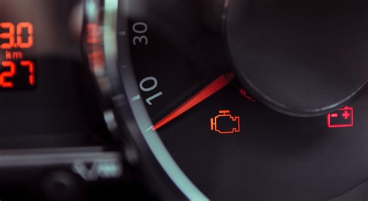 Votre moteur perd de la puissance ? Voici les symptômes que les automobilistes ignorent trop souvent