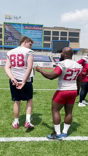 Gave Vito a fart machine at practice 😂💨 Their reactions are priceless 🤭 #usfl #usflgenerals #prank #fart #funny #football