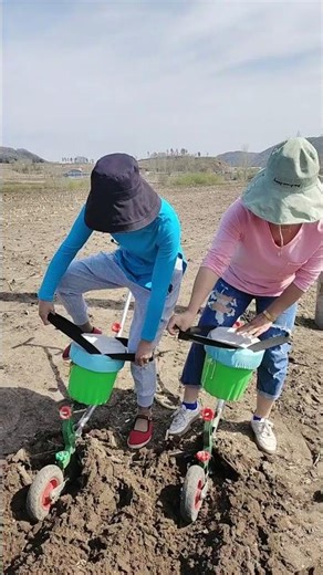 Revolutionizing Agriculture: The Future of Modern Farming #agriculture #modernfarming