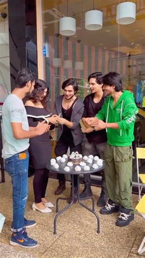 Age ke sath gril ko masti pasand nhi hai 😠 #sanahkainat #funny #comedy