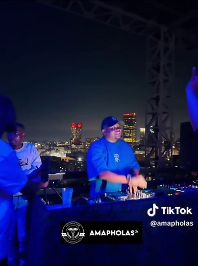 Amapholas®️ (@amapholas) - Master-Jay & Russel-Zuma have a banger that will be included in Master-Jays upcoming album 🔥🙆🏾‍♂️.@masterjay_official1 @Russell Zuma #Amapholas #privateschoolpiano #Matured #Piano #Eargasm #Amapholas_Sessions #Sonictalesevents #Amapholas_Wednesday_Series