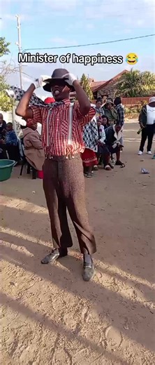 Exploring Vintage Fashion Trends with Lux the Dancer