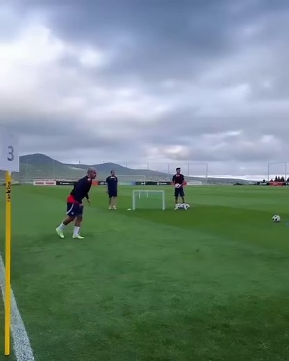 6.6K views · 416 reactions | ⚽ idée exercice vitesse Pour les entraîneurs qui cherchent des idées d'exercices physiques  Guides et PDF d'exercices physiques en promotions (jusqu'à -70%)! ➡️ Lien dans le profil pour plus d'informations. #entrainementfootball #vitesse #physicaltraining #preparationphysique #workhard #foot #fitness #motivation #entraineurdefoot #joueurdefootball #preparationphysiquefootball #footballeur #futsal⚽ | Préparation Physique Football | Facebook