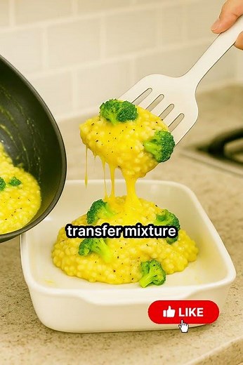 Cheesy Rice & Broccoli Casserole