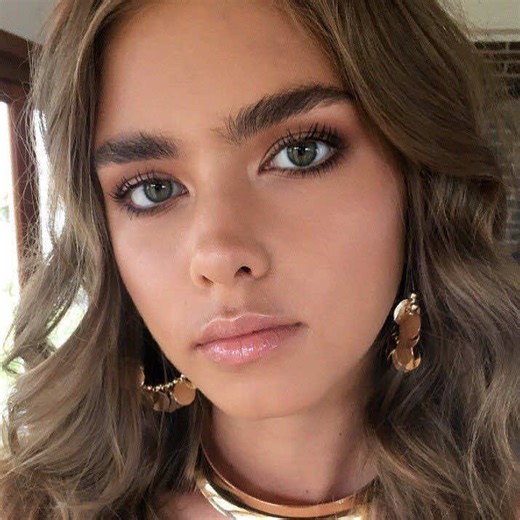 How to Get Thicker Eyebrows Naturally