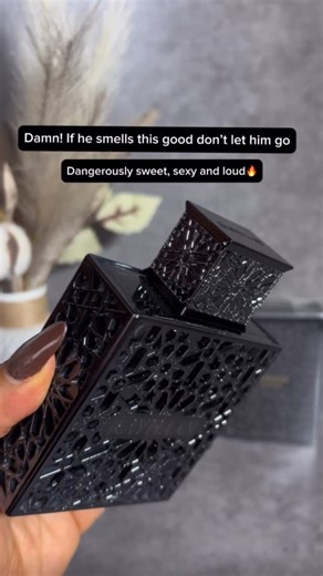 NO. 1 PERFUME VENDOR IN LAGOS on Instagram: "Obsidian is such a unique rich woody scent for men. This is for men of class that appreciate the beauty of perfumes with depth. This is a beautiful compliment magnet. Top notes are Iris and Citrus; Middle note is Leather; Base notes are Sandalwood, Ambrette, Cedar and Oud. Price: 🏷N50,000 #perfumevendorinlagos #explore #perfumeshop #rayhaanperfumes"