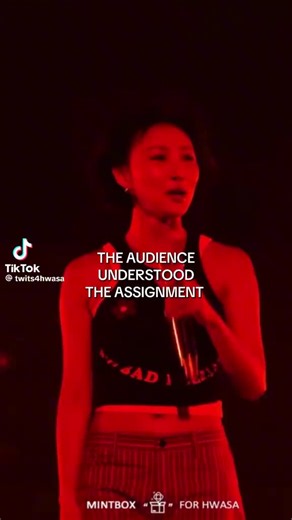 Hwasa's Electric Performance at Mamamoo Concert