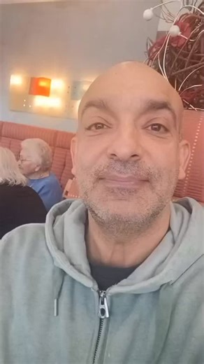 Testphase Jahresrückblick läuft an - mit Hans als Schirmherrn🤩 Und: was die Bundesregierung von der DFB-Elf lernen kann😉 #djangoasül #hengersberg #bundesregierung #dfb #nationalmannschaft #rueckspiegel2025 #hannesringlstetter | Django Asül