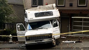 Driver arrested after crashing RV into multiple vehicles in Bothell