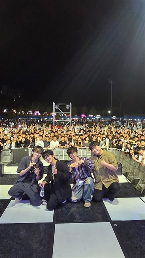 너드커넥션 Nerd Connection on Instagram: "🎸 대진대학교 2025 왕방축제 뜨거운 함성이 아직도 귓가에 맴도는 멋진 밤이었습니다. @daejin_studentcouncil"